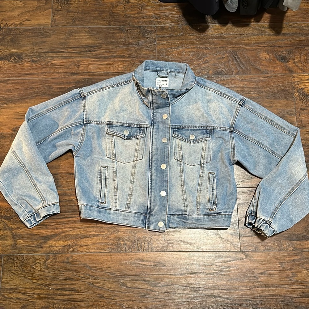 Women’s Cropped Light Washed Elastic Waist Zipper Soft Washed Denim Jacket  L